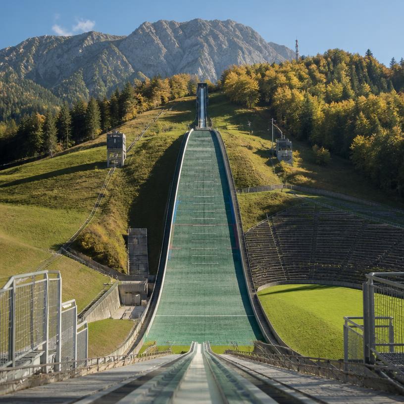 Die Geheimnisse der Österreichischen Schanzen: Ein sporthistorischer Exkurs
